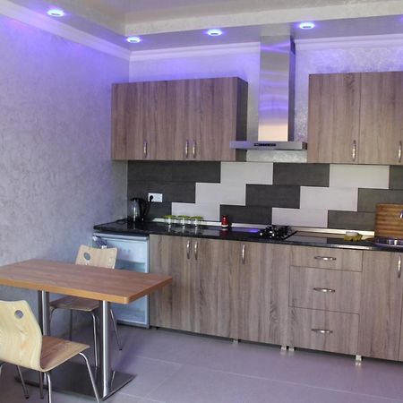 Oldbatumi Apartment Buitenkant foto