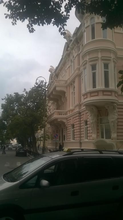 Oldbatumi Apartment Buitenkant foto